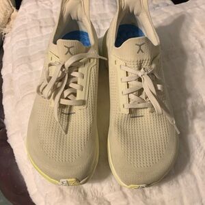 Men's Cream Sneakers